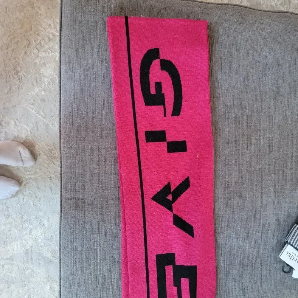 Givenchy paris pink